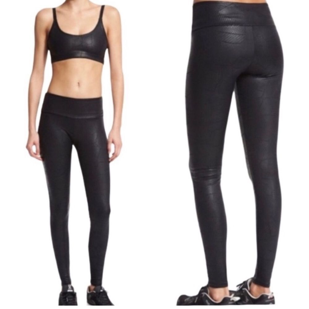 ONZIE | Black Snake Reptile Embossed Print Leggings Women’s Size Medium/Large